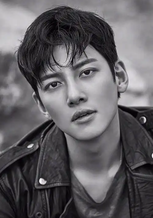 池昌旭酷帅撩人写真图片