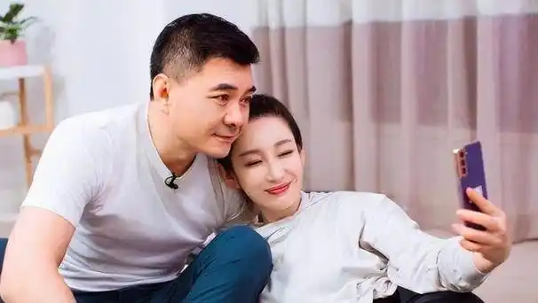 王新军:亲情有泪水,对不起唐静,此生不会辜负小7岁妻子秦海璐