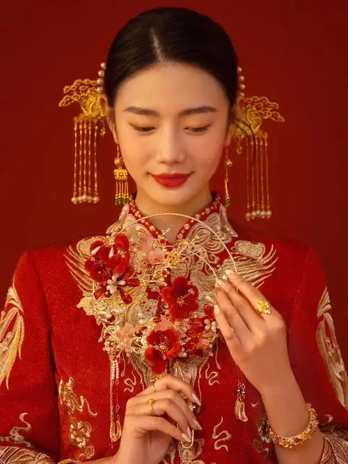 凤冠霞帔,十里红妆,大喜的秀禾婚纱照93