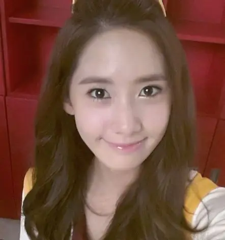 图韩国美女林允儿自拍颜值爆表被赞女神