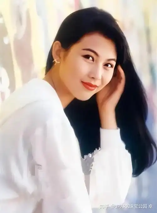 为什么蔡少芬颜值和年轻时候相差很大?