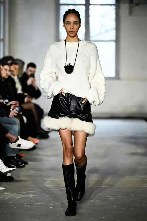 巴黎时装周——victoria/tomas品牌时装秀_新华社_法国巴黎_服装