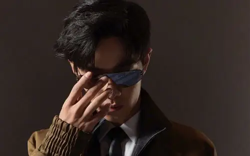 肖战酷帅写真图片桌面壁纸