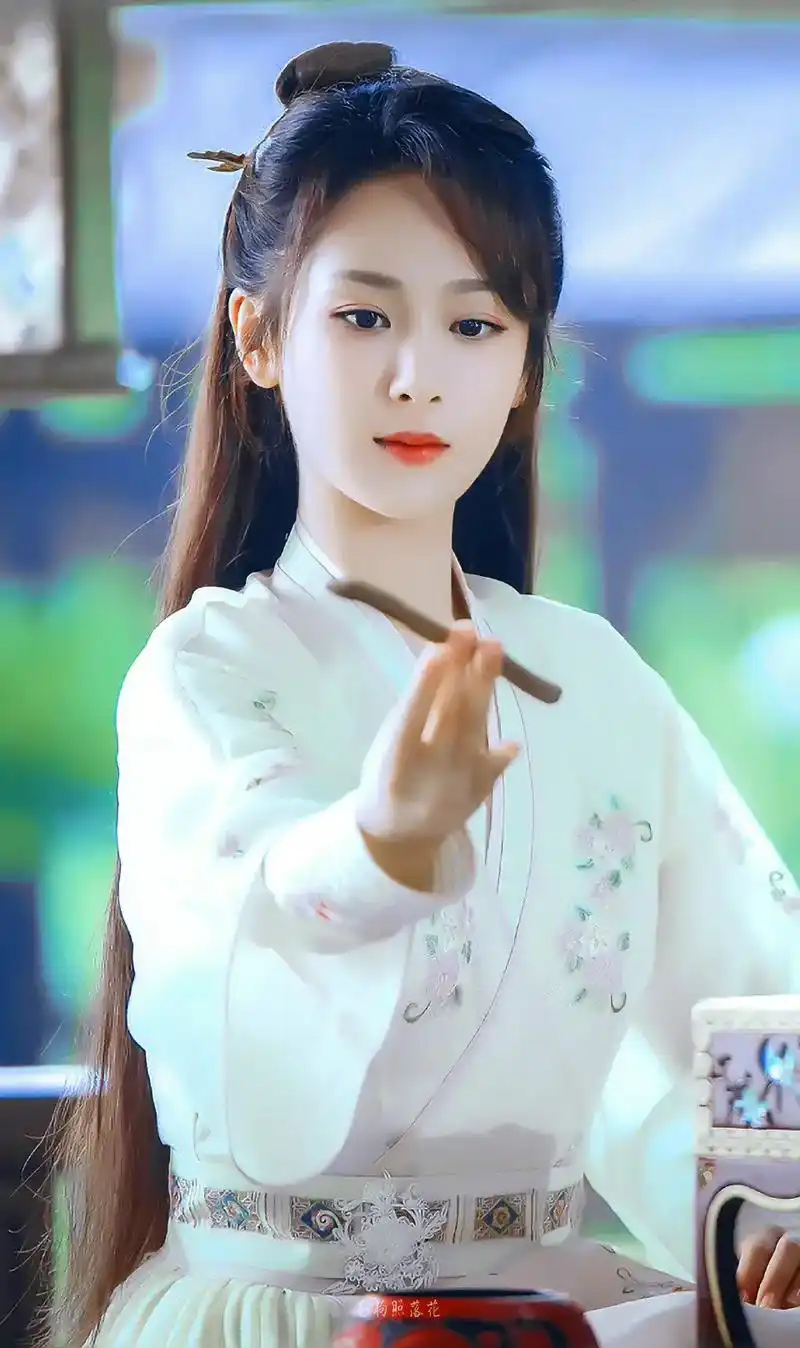 杨紫古装.#香蜜沉沉烬如霜#天乩之白蛇传说 #沉香如屑#青簪 - 抖音