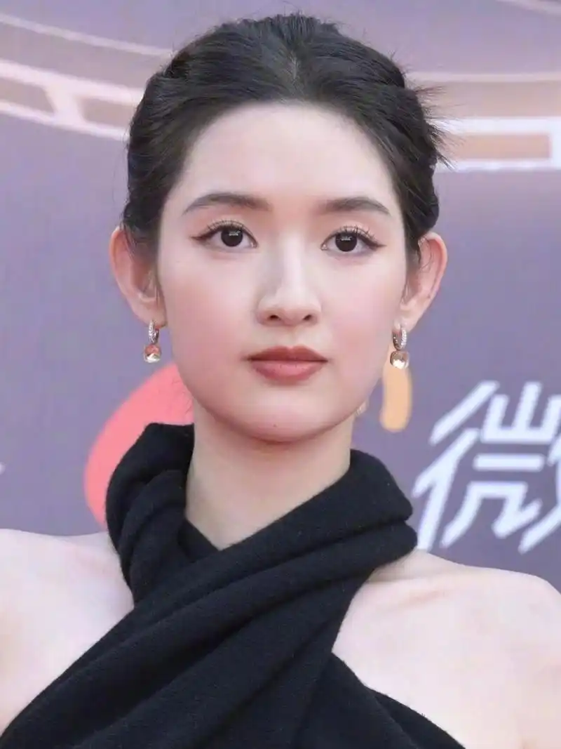 微博电影之夜女明星的怼脸图,谁的状态最惊艳你!  #微博电影之夜直播