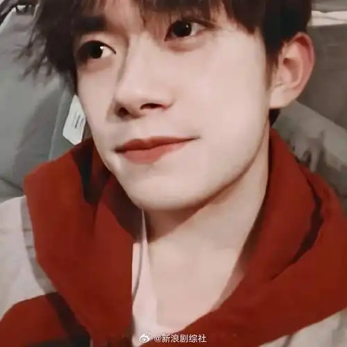 易烊千玺网络热门头像大合集