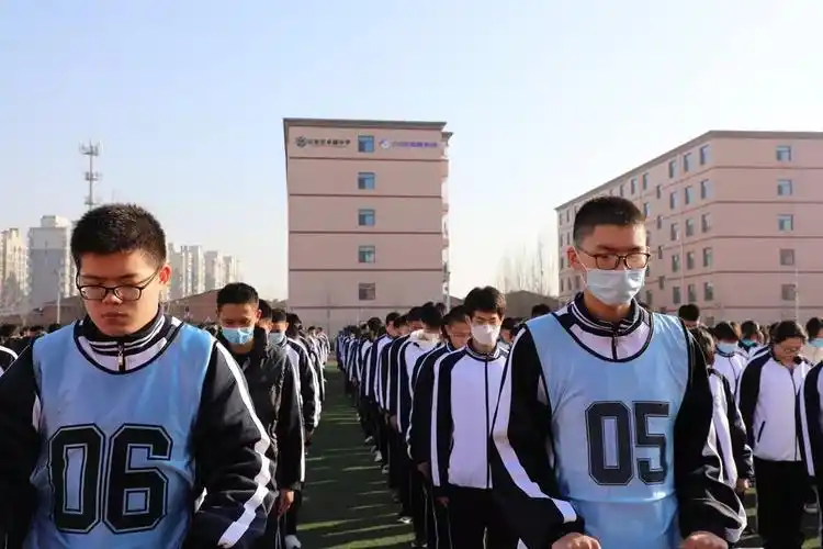 勿忘国殇 吾辈自强 | 石家庄卓越中学举行"国家公祭日"主题升旗仪式