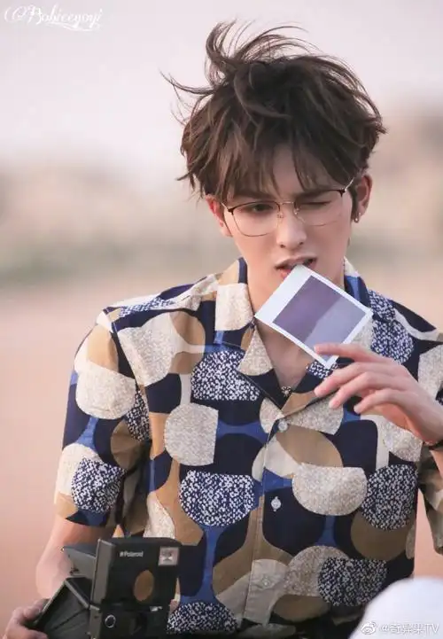 黄明昊朱正廷王琳凯小鬼x你和你一起去迪士尼