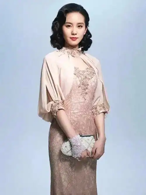 被生完孩子后的刘诗诗惊艳到了(刘诗诗为啥这么美)(4)