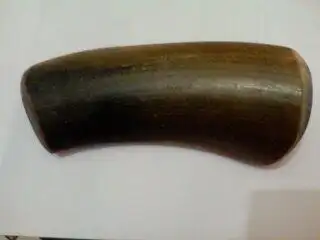 请帮忙辨别犀牛角真伪?