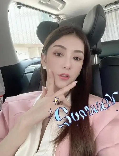 方媛晒名媛生活照穿2500裙子喝500下午茶网友活得太累了