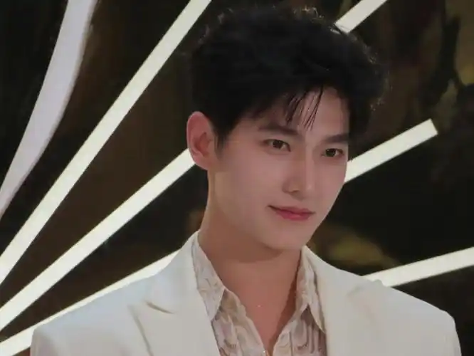 袁大帅给杨洋化妆