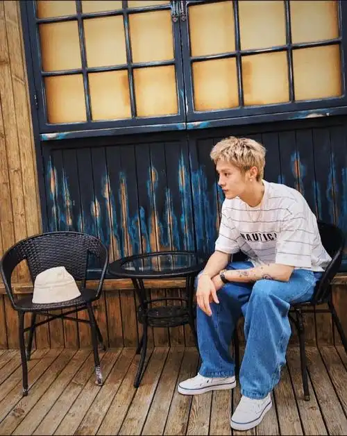 鹿晗超话lh#歌手鹿晗#【20230915—鹿晗ins更新一则】"771577