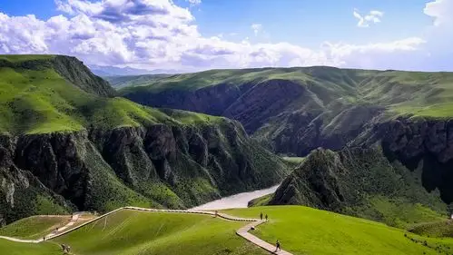 苍茫喀拉峻 高山大草原
