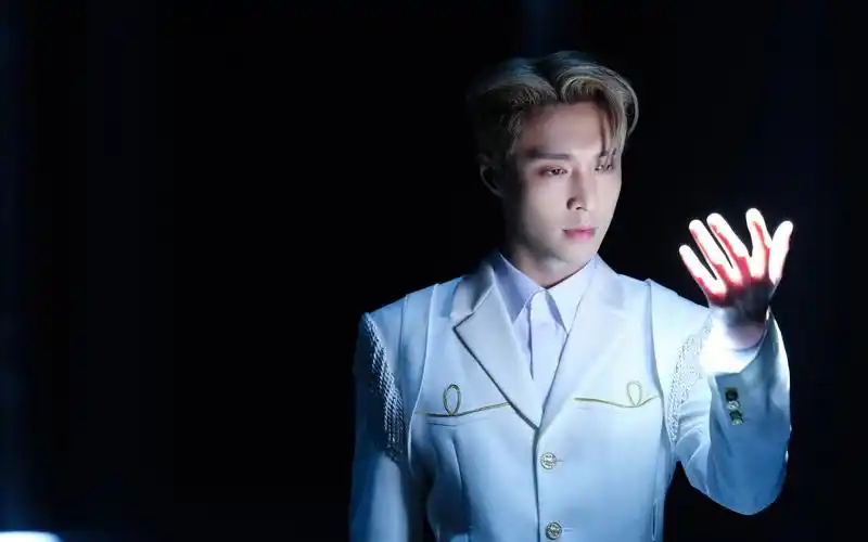 张艺兴tme live - tme live 张艺兴 大航海·启航firework十周年首个