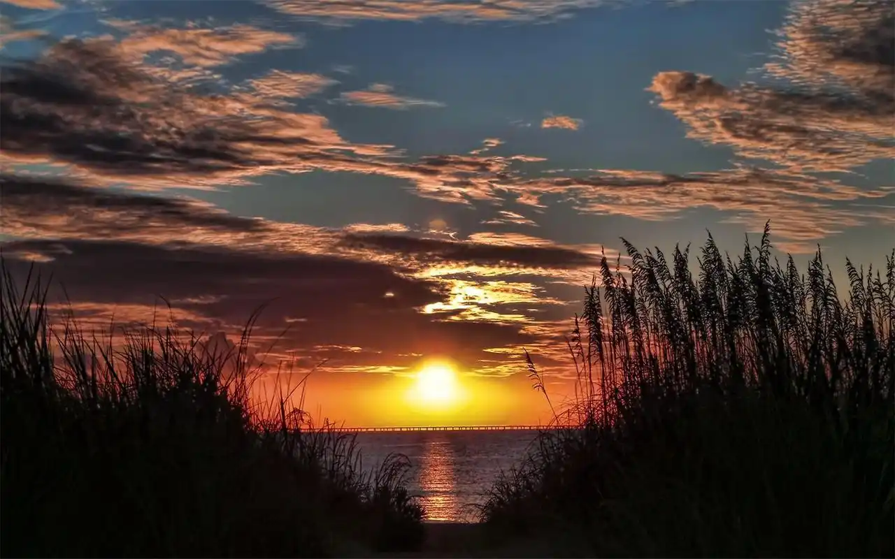 唯美的秋日晚霞落日风景桌面壁纸