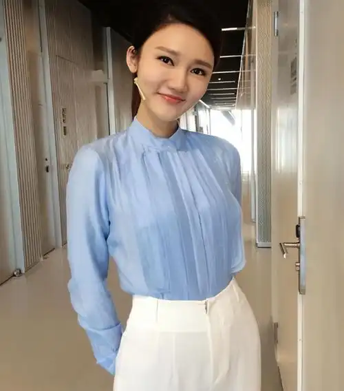 龙洋:从湖南小城到央视当家主持,始终努力前行,如今34岁仍单身