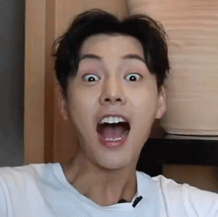 男神张大嘴瞪眼白衣服gif动图_动态图_表情包下载_soogif