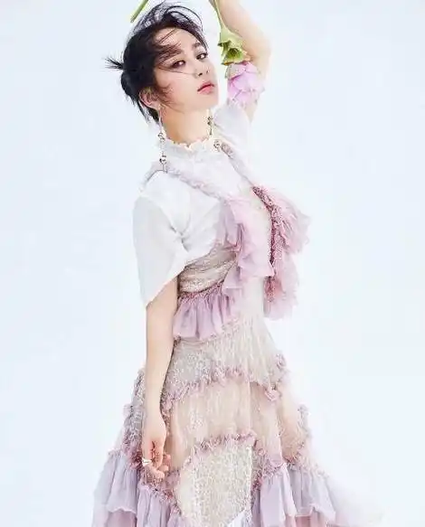 原创迪丽热巴当选金鹰女神看照片后终于知道为什么当选的不是杨紫了