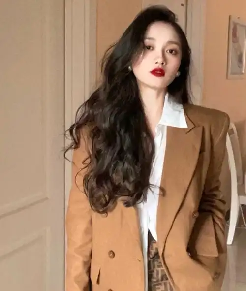 港风一般都是这几种发型,复古明艳很有气质,氛围感超强!