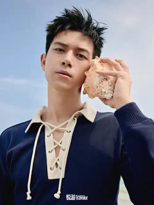 李现2022年6月刊悦游封面1