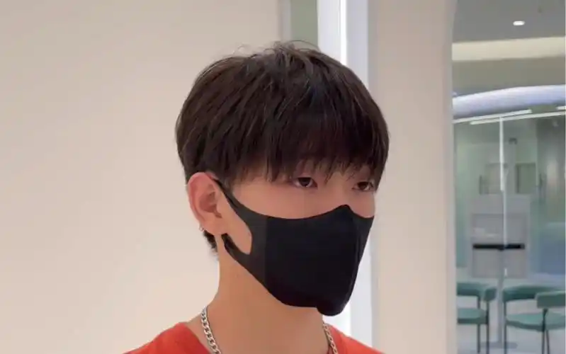 男生不烫不染少年感发型,谁剪谁好看.