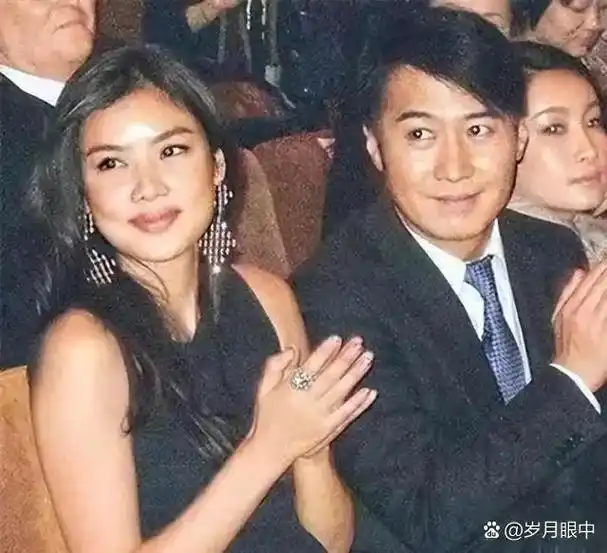 黎明的妻子们:穿着打扮大不同 黎明的妻子们,阿文和乐基儿,穿着打扮大