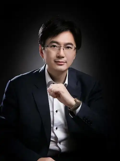 上海主持人陈蕾秘密离婚!50岁改嫁帅气教授,林栋甫李泉现身婚礼