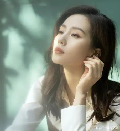 85花刘诗诗流金岁月:别人觉得好不好,只有自己认可最重要!