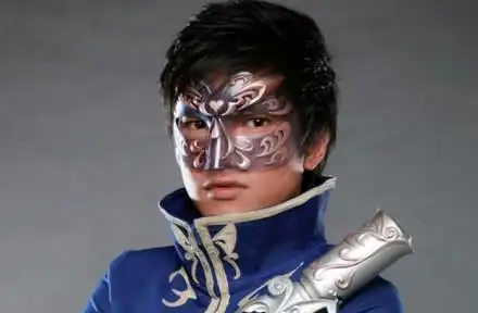 巴啦啦小魔仙游乐王子的父亲是谁你认为瞎编魔仙女王笑了