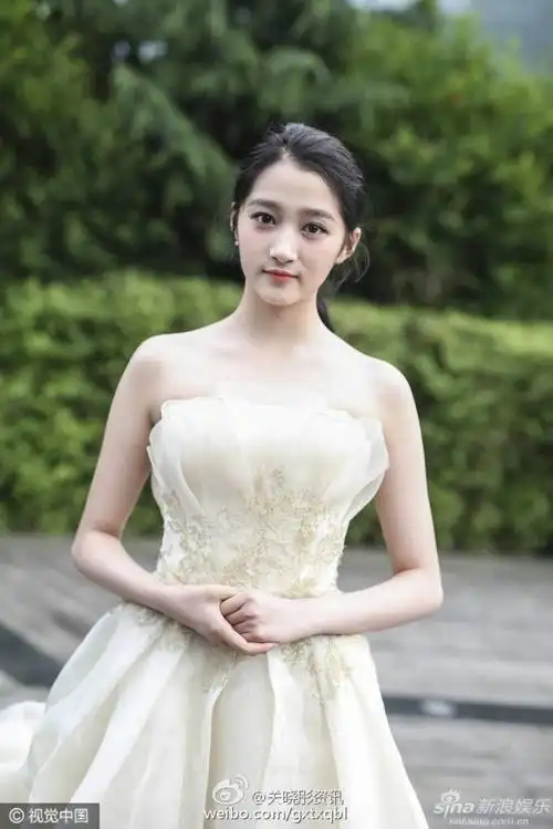 成功的和关晓彤一样不断地拥有下一个幸福!