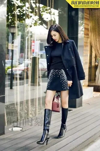 组图:张歆艺霸气外露秀美腿 御姐气场全开