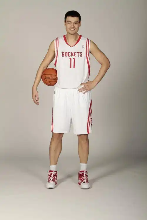 姚明身高多少 姚明有巨人症吗