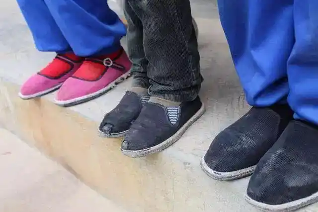 小小作家那双暗淡的鞋