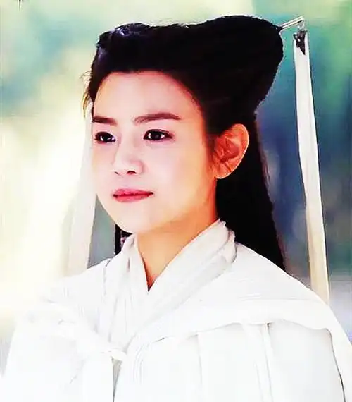 刘亦菲,05年版小龙女,仙气十足吴倩莲,98年版小龙女,有黑寡妇的味道