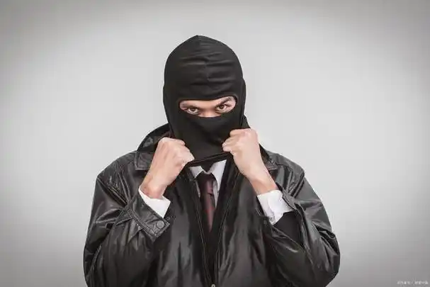 为什么中国的蒙面人都蒙下半张脸,西方的蒙面人都蒙上半张脸?