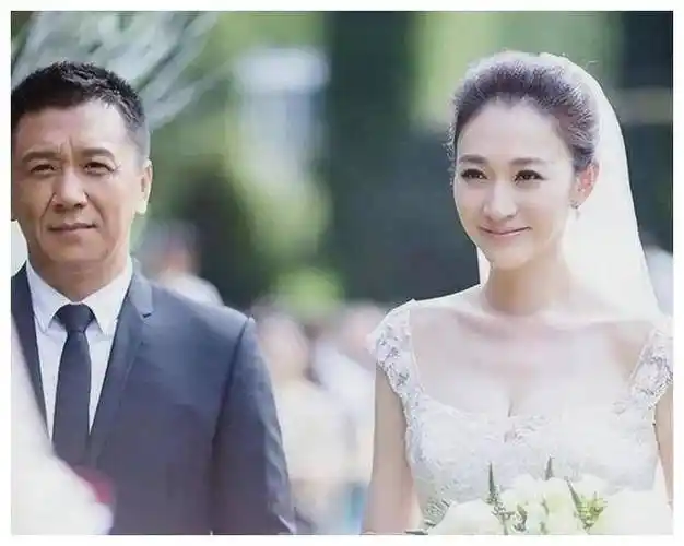 李小冉:曾被男友监视控制,遭受软禁流产,现如人间清醒!