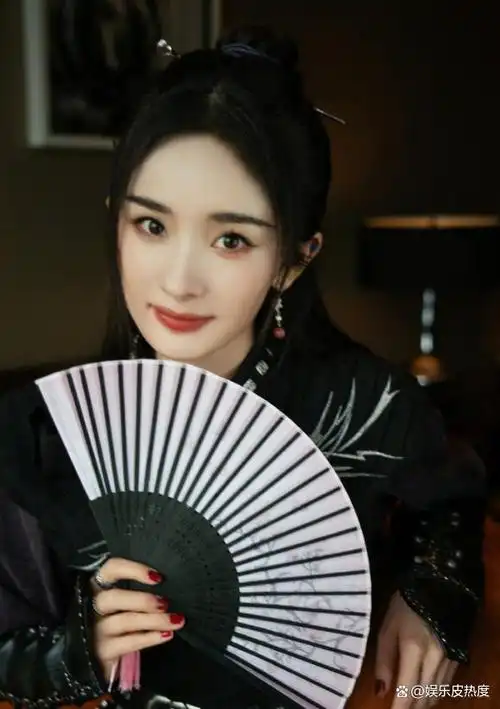 杨幂古装新造型颜值火到爆表,新剧仙气感极强,网友羡慕不已!