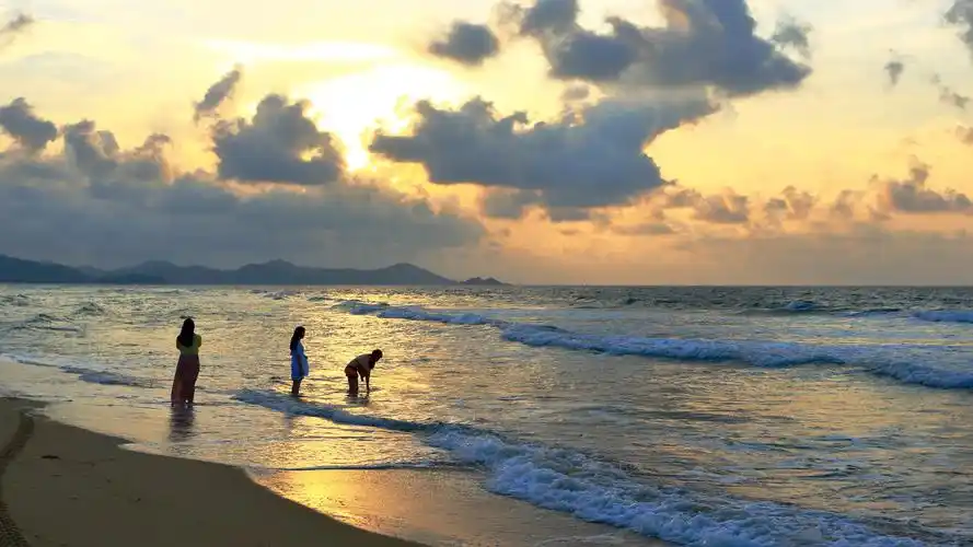 【清晨的海滩(随拍)摄影图片】风光摄影_随缘随心_太平洋电脑网摄影部