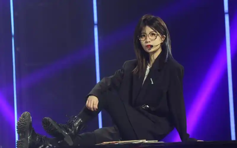 【左婧媛】《look out》2023.02.25 b50金曲大赏