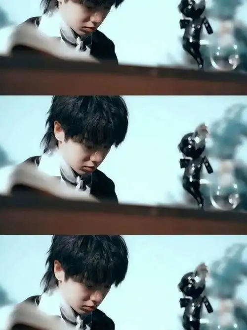 华晨宇三格壁纸