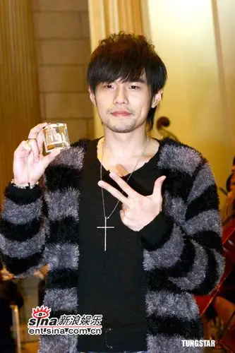 周杰伦# 2006获颁淡江中学荣誉主任 一