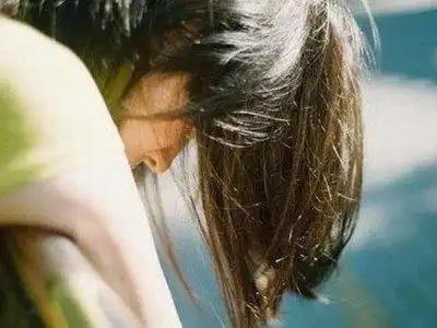 形容心里难受压抑想哭的说说有哪些?