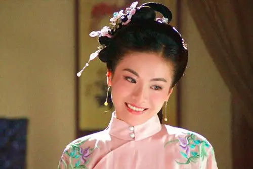 当年在《金玉良缘》为唐嫣作配,如今整容到完全没有辨识度,令人唏嘘