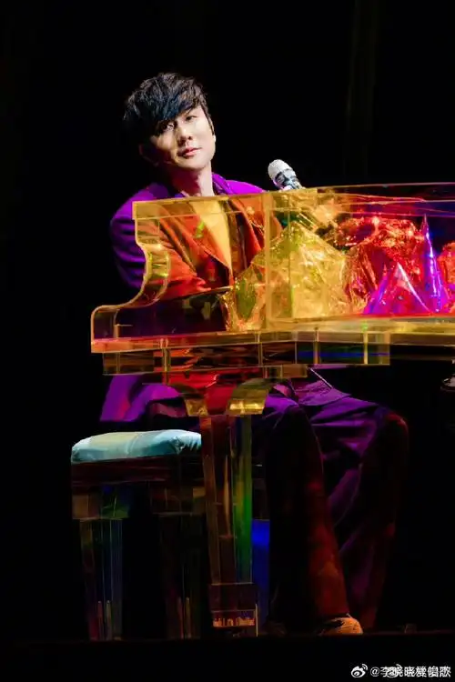 林俊杰晒了angelababy照片##林俊杰北京演唱会