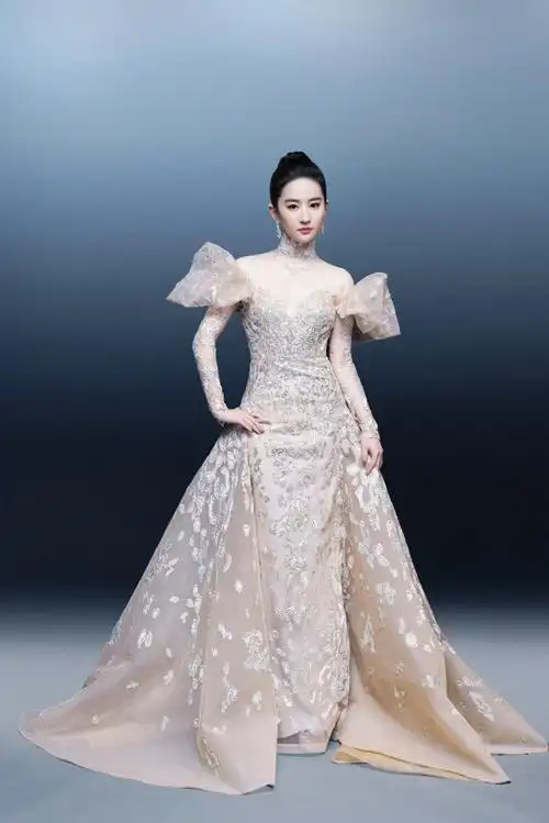 刘亦菲去有风的地方##刘亦菲微博电影之夜造型