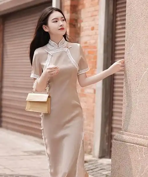 气质女人拍照姿势,学会这八种姿势,照片落落大方,温柔优雅