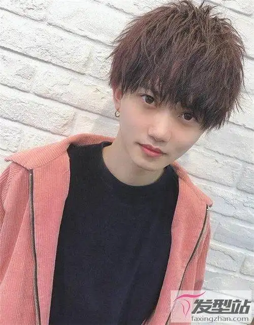 夏季男生烫发推荐清爽帅气空气烫