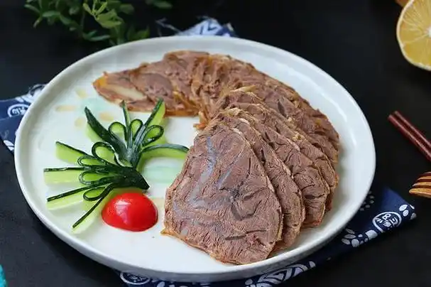 该如何选择?,吃牛肉有什么好处和功效?该如何选择?