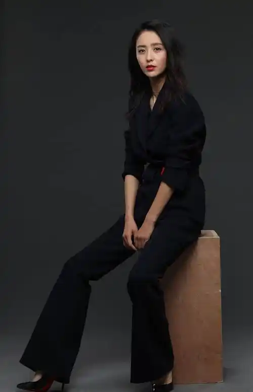 女神佟丽娅的尖头高跟鞋_漂亮_明星_黑色